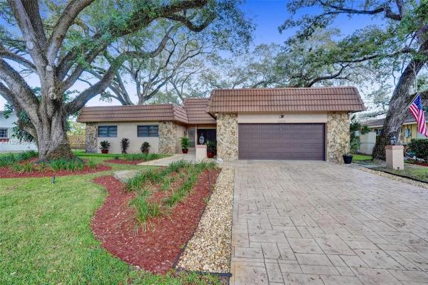 Reed Land, 5870 SW 36th Ter, Dania Beach, Florida 33312, image 1