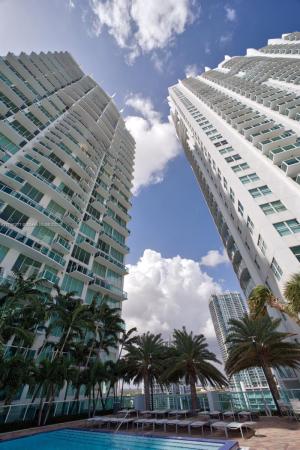 Brickell On The River South Tower, 41 SE 5th St #2004, Miami, Florida 33131, image 2
