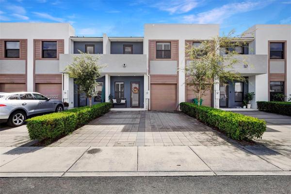 Killian Commons, 11742 SW 106th Ter #11742, Kendall, Florida 33186, image 1