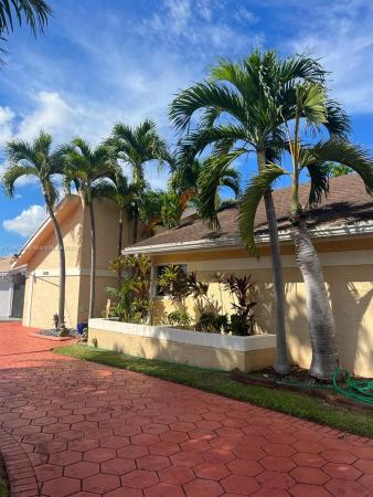 Kendale Country Club Estates, 9230 SW 100th Ave Rd, Kendall, Florida 33176, image 1