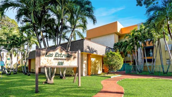Las Estrellas, 606 W 81st St #327, Hialeah, Florida 33014, image 1