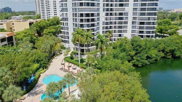 Mystic Pointe Tower 600, 3400 NE 192nd St #1606, Aventura, Florida 33180, image 2