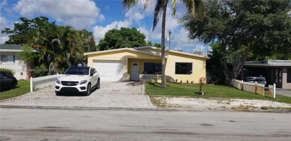 Breezyway Manor, 3105 SW 13th St, Fort Lauderdale, Florida 33312, image 1