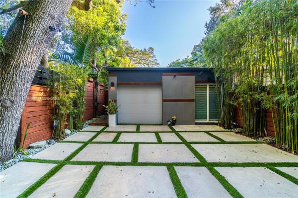 Lincoln Manor, 2934 Jackson Ave, Miami, Florida 33133, image 1