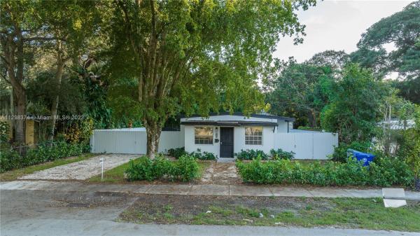 Kingsway, 3880 Charles Ter, Miami, Florida 33133, image 1