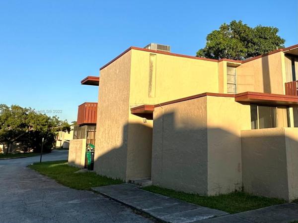 Villas At Cutler Ridge, 20100 SW 123rd Dr, South Miami Heights, Florida 33177, image 1