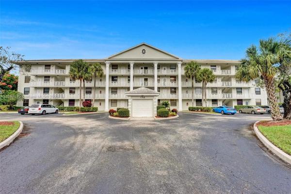 Whitehall 2 Of Pine Island Ridge, 1705 Whitehall Dr #406, Davie, Florida 33324, image 2