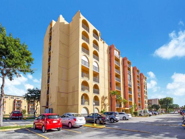 Sunset Villas, 4717 NW 7th St #403-10, Miami, Florida 33126, image 2