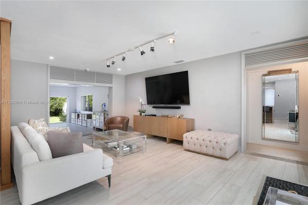 Schenley Park, 5721 SW 31st St, Coral Terrace, Florida 33155, image 1