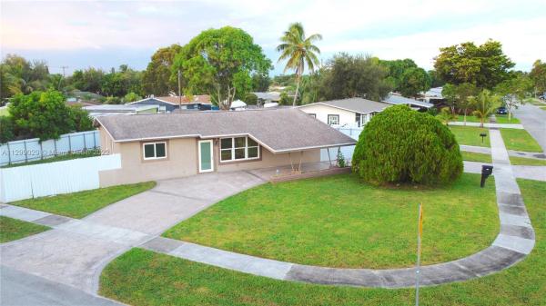 Boulevard Heights, 530 N 66th Ter, Hollywood, Florida 33024, image 2