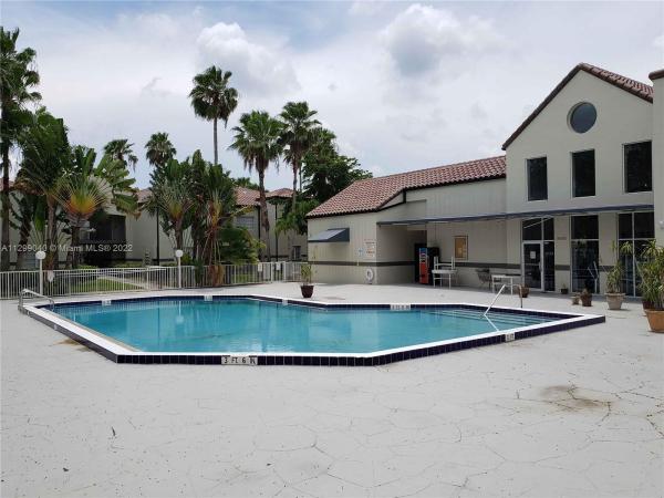 Renaissance Village, 3417 Winkler Ave #611, Fort Myers, Florida 33916, image 1