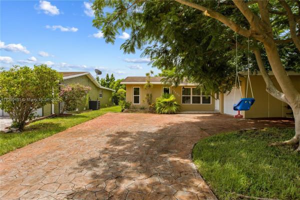 Twin Lakes, 11450 NW 30th St, Sunrise, Florida 33323, image 2