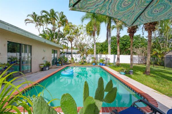 Lakewood East, 740 NW 48th Ave, Coconut Creek, Florida 33063, image 1