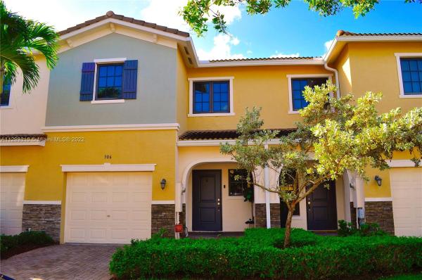 Champion Lakes, 306 NE 194th Ln 0, Ives Estates, Florida 33179, image 2