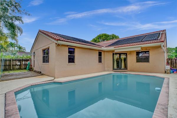 Waverly Hundred, 6271 Gauntlet Hall Ln, Davie, Florida 33331, image 1
