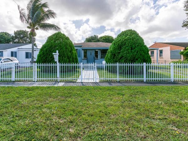 Palm Ave Lawns, 134 W 37th St, Hialeah, Florida 33012, image 1