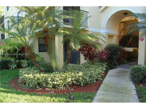 Grand Marquis, Plantation, Florida 33322, image 1