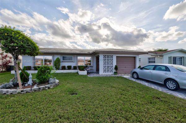 Mainlands Of Tamarac Lakes, 6710 NW 58th Ct, Tamarac, Florida 33321, image 1