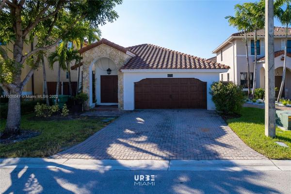 Fontainebleau West North, 9772 NW 9th St, Fountainebleau, Florida 33172, image 1