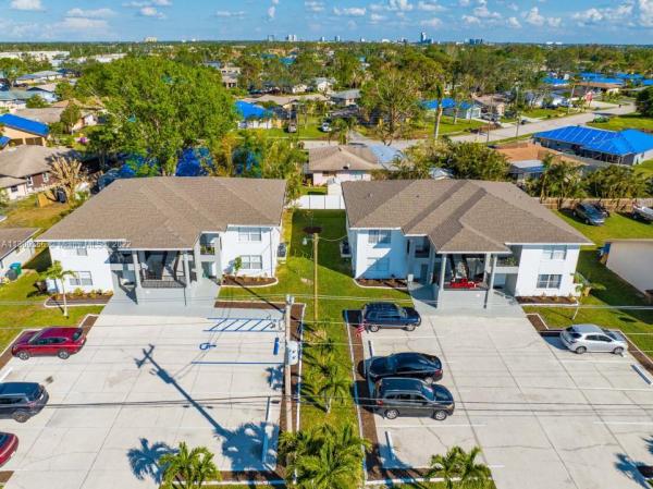 Cape Coral, 35 SE 24th, Cape Coral, Florida 33990, image 1