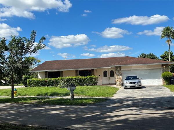 Rolling Oaks Estates, 1697 NW 193rd St, Miami Gardens, Florida 33169, image 1