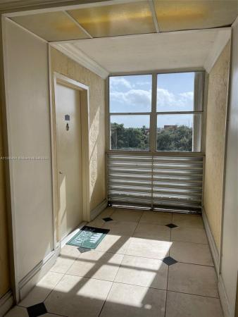 Village At The Falls, 13120 SW 92nd Ave #B-516, Kendall, Florida 33176, image 1