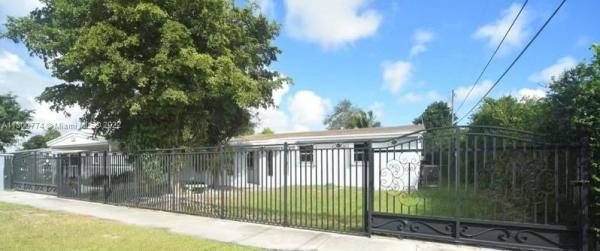 Richmond Heights Estates, 14821 SW 104th Ave, Richmond Heights, Florida 33176, image 1