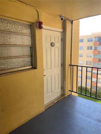 Three Seasons, 16410 Miami Dr #608, North Miami Beach, Florida 33162, image 1
