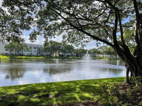 Ponte Verde At Palm Beach Lakes, 1401 Village Blvd #214, West Palm Beach, Florida 33409, image 1