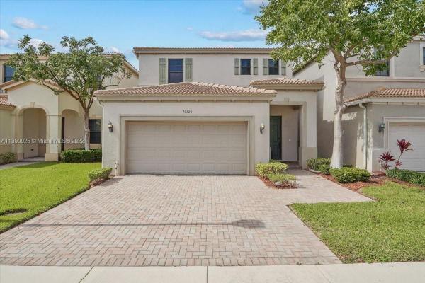 Champion Lakes, 19320 NE 8th Ct, Ives Estates, Florida 33179, image 2