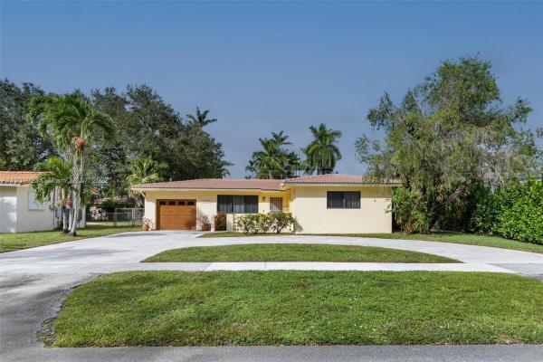 Andigel, 1185 Ibis Ave, Miami Springs, Florida 33166, image 2