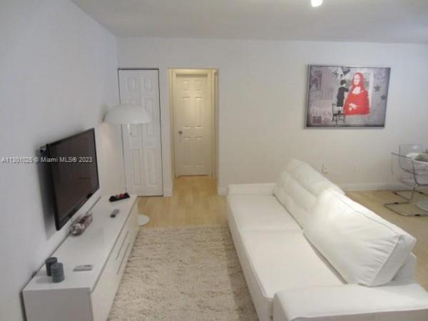 Victory, 734 Meridian Ave #3, Miami Beach, Florida 33139, image 1