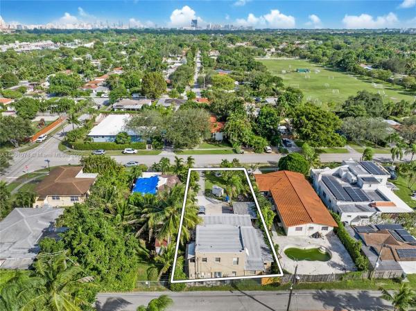 Alta Terra, 4224 SW 60th Pl, South Miami, Florida 33155, image 2