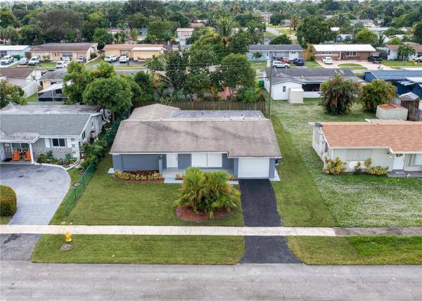 Sunrise Golf Village, 6560 NW 29th Ct, Sunrise, Florida 33313, image 2