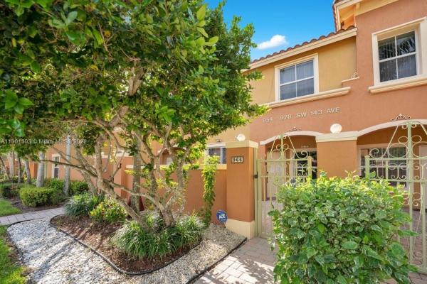 Pembroke Cay, 966 SW 143rd Ave #2203, Pembroke Pines, Florida 33027, image 1