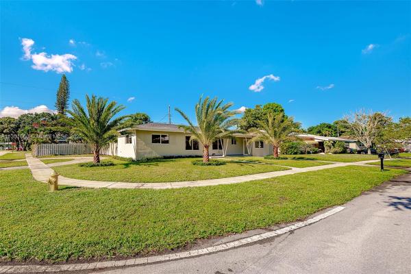 Lauderdale Golf Estates, 849 Fairway Dr, Plantation, Florida 33317, image 1