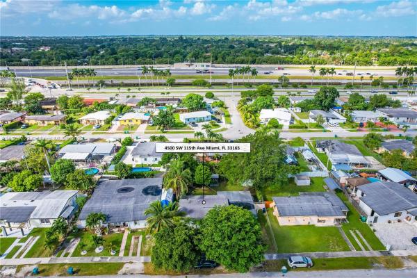 Westwood Lakes Residential, 4500 SW 115th Ave, Westwood Lakes, Florida 33165, image 2