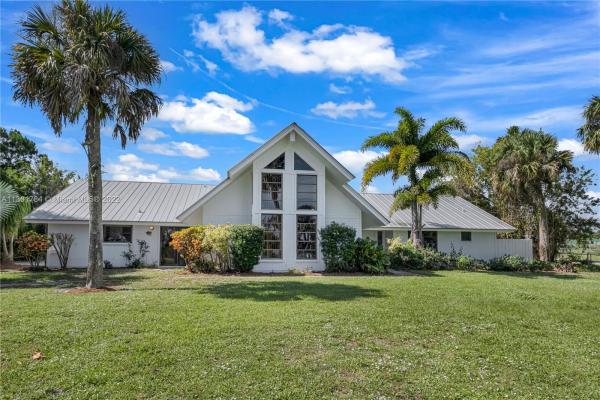 Fort Pierce Residential, 8405 S Indian River Dr, Fort Pierce, Florida 34982, image 2
