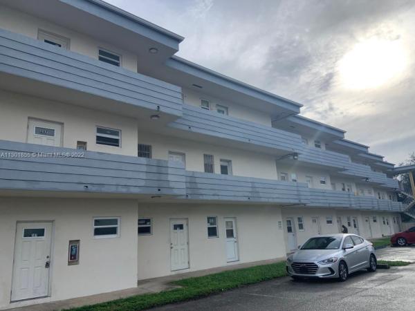 Chestnut Hill, 13215 NE 6th Ave #307, North Miami, Florida 33161, image 1