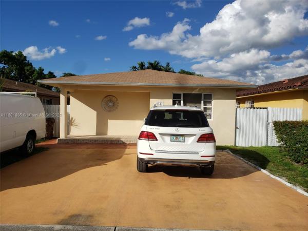 Ferro, 1323 W 38th Pl, Hialeah, Florida 33012, image 1
