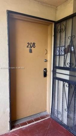 Pineside, 8895 Fontainebleau Blvd #208, Fountainebleau, Florida 33172, image 1
