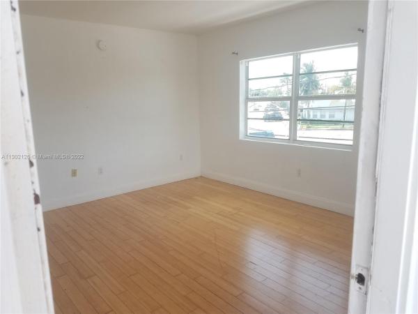 The Lofts At Tatum, 8080 Tatum Waterway Dr #15, Miami Beach, Florida 33141, image 2