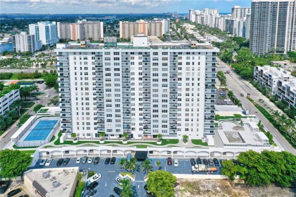 The Berkley South, 3015 N Ocean Blvd #8E, Fort Lauderdale, Florida 33308, image 1