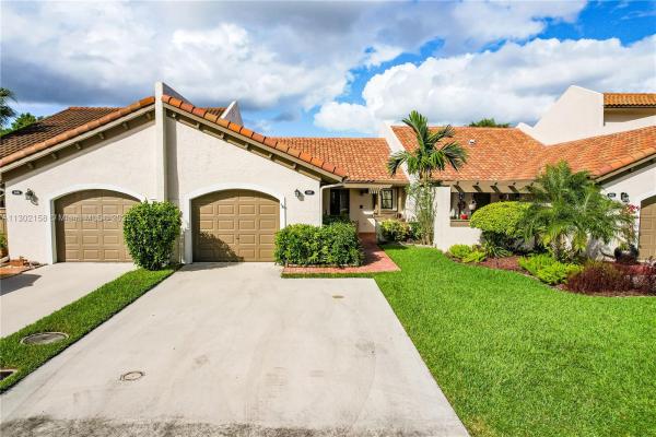 Kings Court West, 11463 SW 87th Ter, Kendall, Florida 33173, image 1