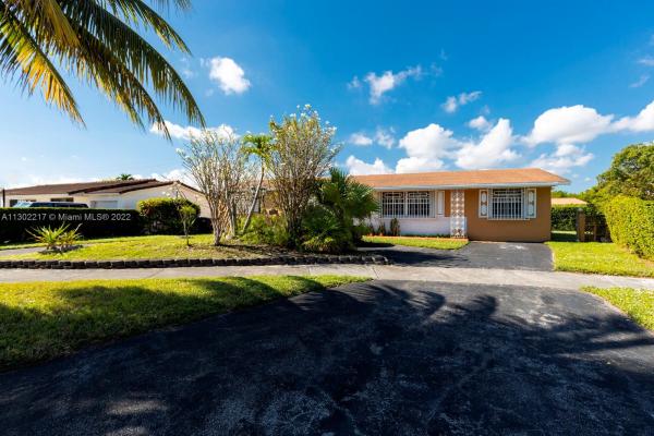 Coral Gardens, 2450 SW 92nd Pl, Westchester, Florida 33165, image 1