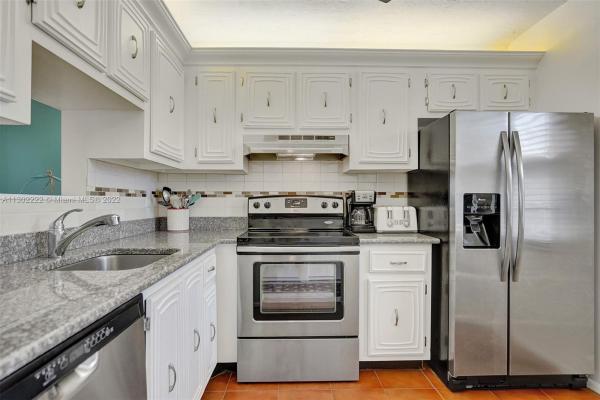 Somerset, 2811 Somerset Dr #400, Lauderdale Lakes, Florida 33311, image 2