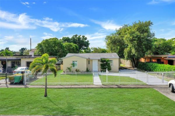 Sunkist Grove, 1070 NW 123rd St, North Miami, Florida 33168, image 2
