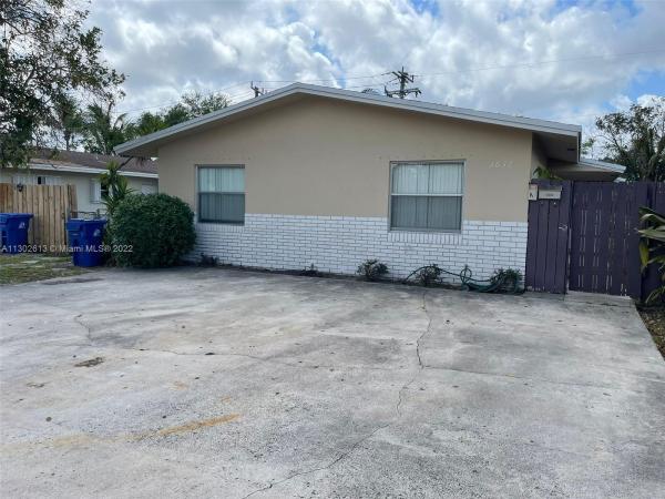 Breezyway Manor, 3632 SW 14th St, Fort Lauderdale, Florida 33312, image 1