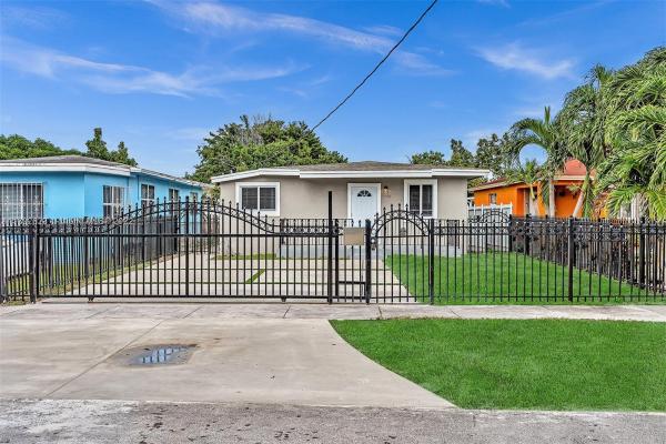 Hialeah Heights, 2951 NW 59th St, Brownsville, Florida 33142, image 2