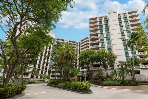 Towers Of Key Biscayne, 1111 Crandon Blvd #B1105, Key Biscayne, Florida 33149, image 2